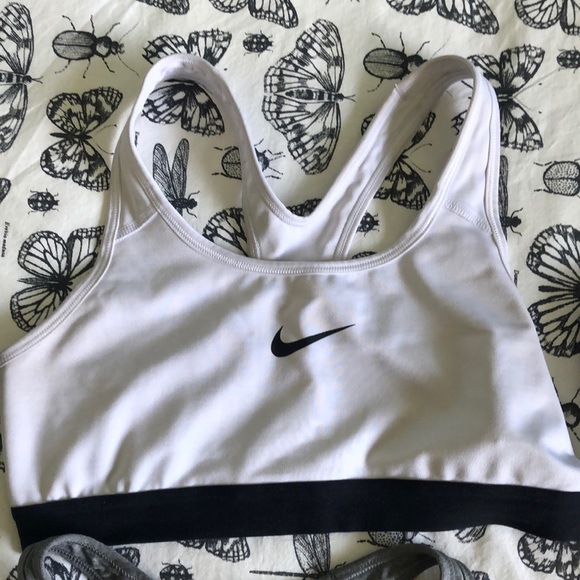 Bundle of Nike sports bras - Picture 5 of 5